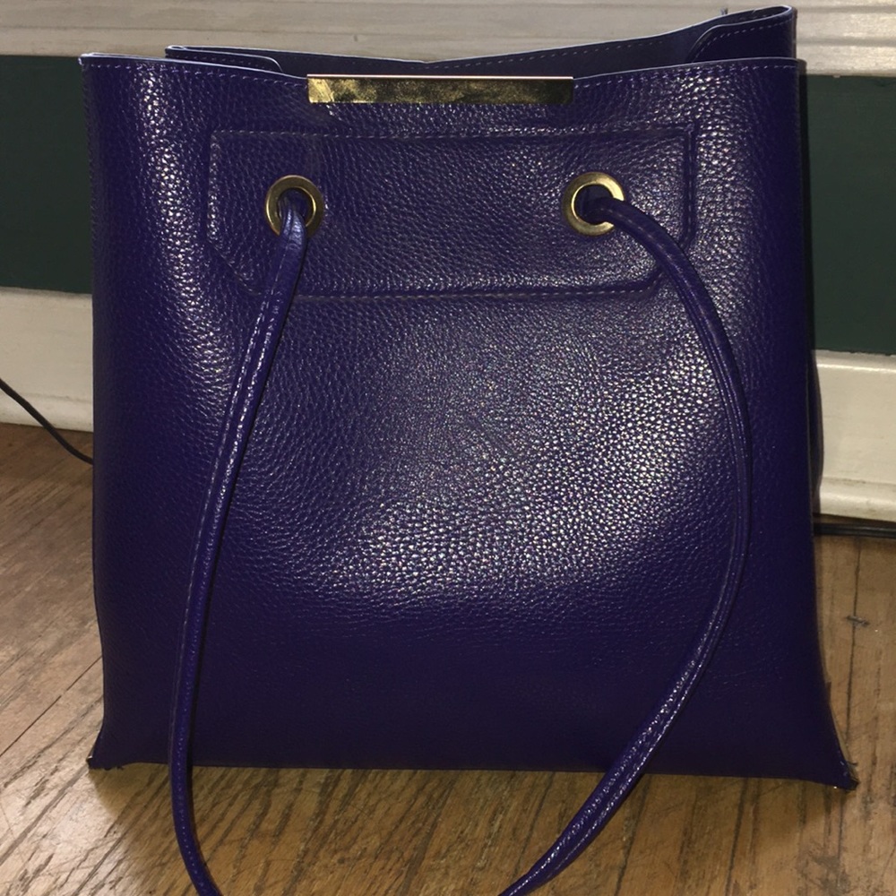 Francesca’s Dark Blue Handbag
